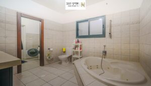 וילה למכירה במושב שיבולים (29)